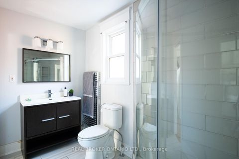 Photo 29 at 100 Oak Park Avenue, Lumsden, Toronto