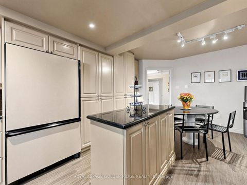 Photo 15 at 1002 - 65 Spring Garden Avenue, Willowdale East, Toronto