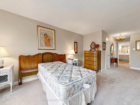 Photo 24 at 1002 - 65 Spring Garden Avenue, Willowdale East, Toronto