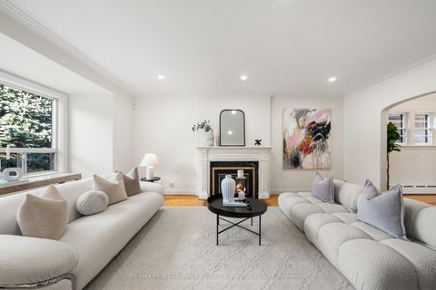 Photo 3 at 495 St Johns Road, Lambton Baby Point, Toronto