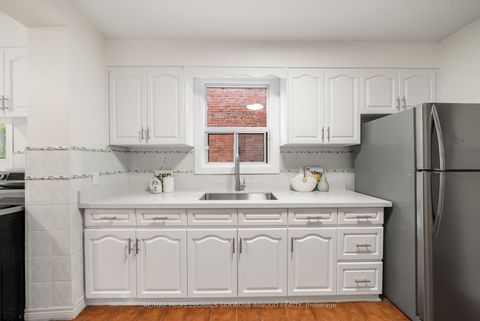 Photo 11 at 495 St Johns Road, Lambton Baby Point, Toronto