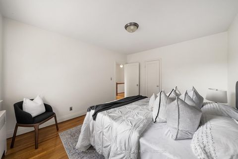 Photo 17 at 495 St Johns Road, Lambton Baby Point, Toronto