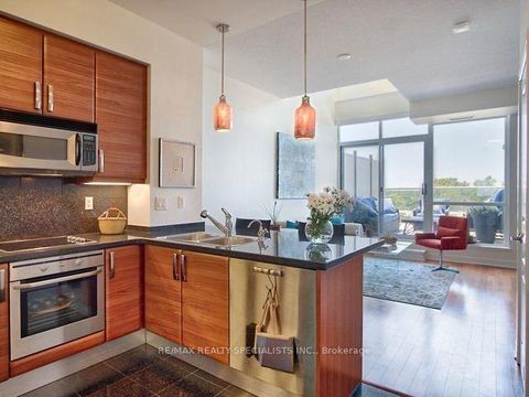Photo 3 at 501 - 1 Avondale Avenue, Willowdale East, Toronto