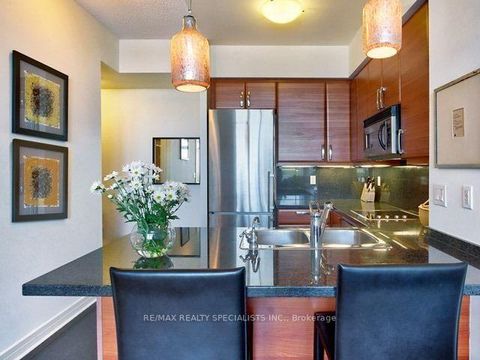 Photo 4 at 501 - 1 Avondale Avenue, Willowdale East, Toronto