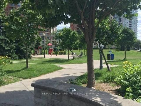 Photo 15 at 501 - 1 Avondale Avenue, Willowdale East, Toronto