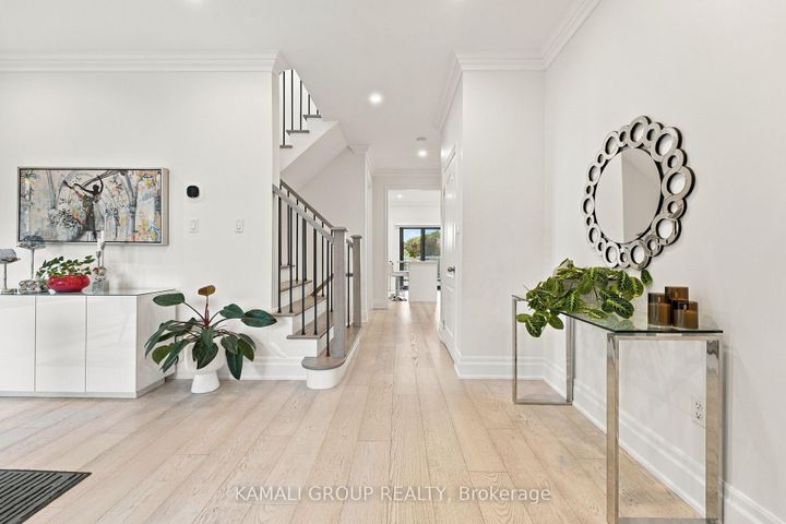Photo 7 at 61 Barnwood Drive, Oak Ridges Lake Wilcox, Richmond Hill