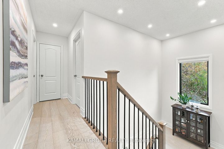 Photo 30 at 61 Barnwood Drive, Oak Ridges Lake Wilcox, Richmond Hill