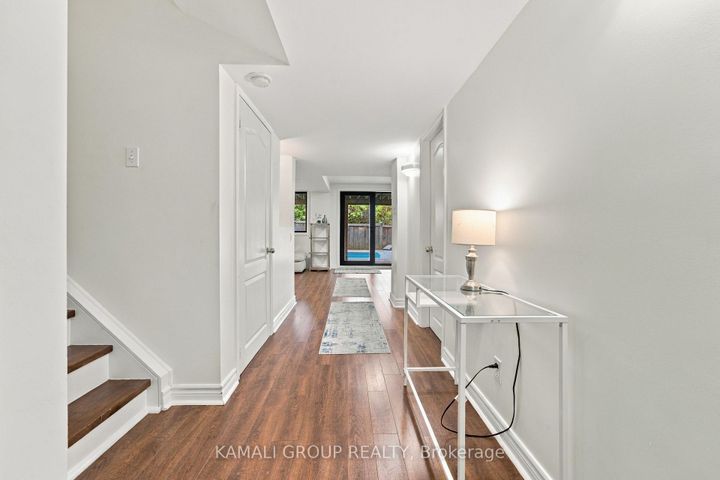Photo 31 at 61 Barnwood Drive, Oak Ridges Lake Wilcox, Richmond Hill