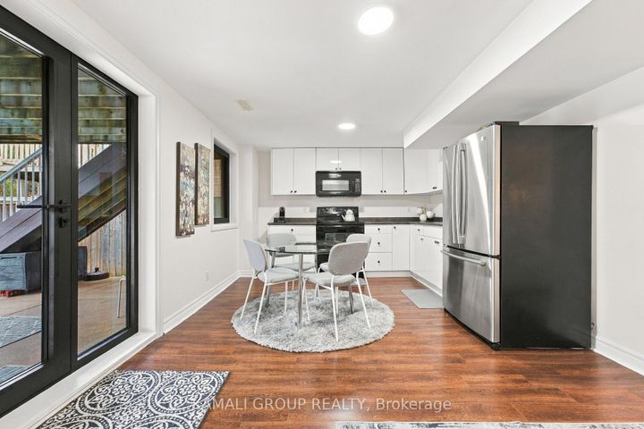 Photo 36 at 61 Barnwood Drive, Oak Ridges Lake Wilcox, Richmond Hill