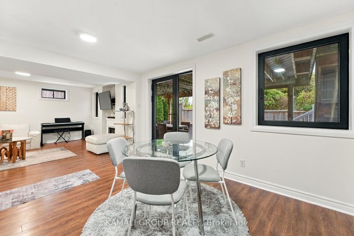 Photo 37 at 61 Barnwood Drive, Oak Ridges Lake Wilcox, Richmond Hill