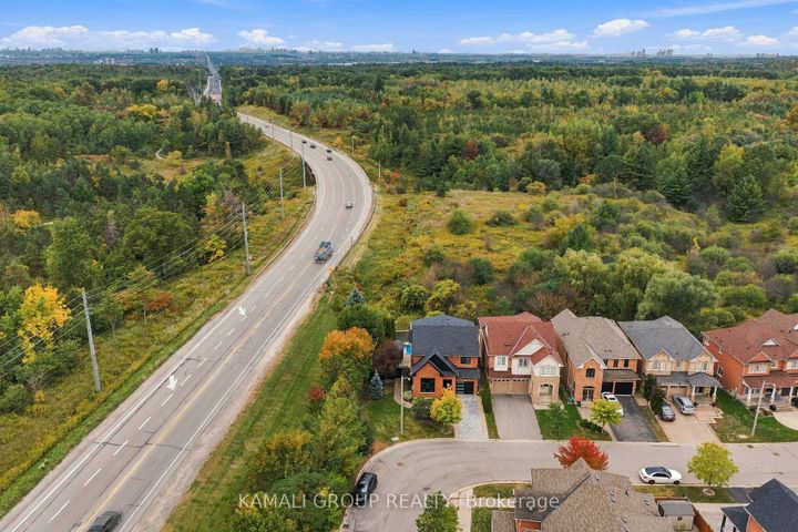 Photo 48 at 61 Barnwood Drive, Oak Ridges Lake Wilcox, Richmond Hill
