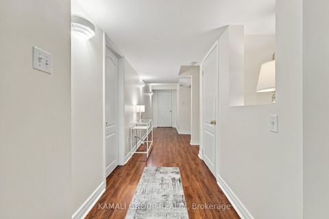Photo 32 at 61 Barnwood Drive, Oak Ridges Lake Wilcox, Richmond Hill