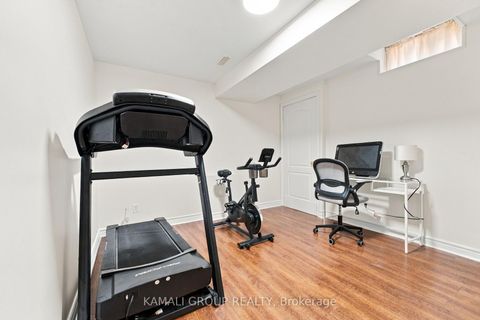 Photo 40 at 61 Barnwood Drive, Oak Ridges Lake Wilcox, Richmond Hill
