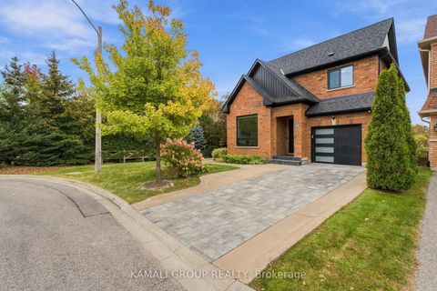 Photo 46 at 61 Barnwood Drive, Oak Ridges Lake Wilcox, Richmond Hill
