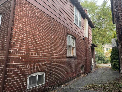 Photo 3 at 313 Manor Road E, Mount Pleasant East, Toronto