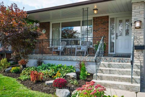 Photo 3 at 12 Tammy Lane, Clairville, Toronto