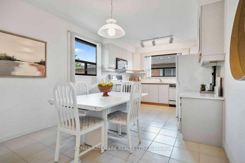 Photo 19 at 12 Tammy Lane, Clairville, Toronto