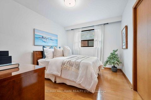 Photo 24 at 12 Tammy Lane, Clairville, Toronto