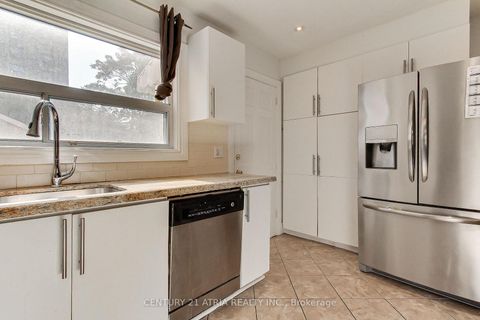 Photo 14 at 43 Torrens Avenue, Broadview North, Toronto
