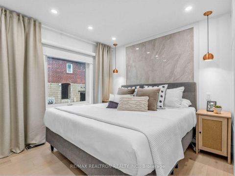 Photo 12 at 1526 Davenport Road, Junction, Toronto