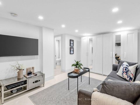 Photo 16 at 1526 Davenport Road, Junction, Toronto
