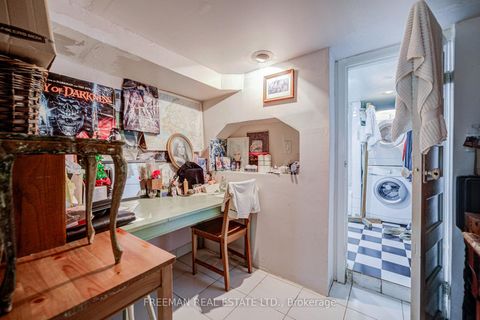 Photo 20 at 267 Albany Avenue, Annex, Toronto