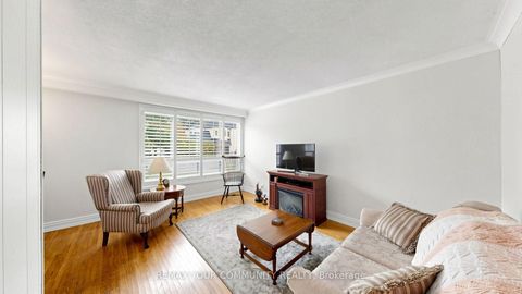 Photo 5 at 43 Seaton Drive, Aurora Highlands, Aurora