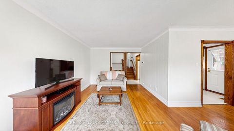 Photo 7 at 43 Seaton Drive, Aurora Highlands, Aurora