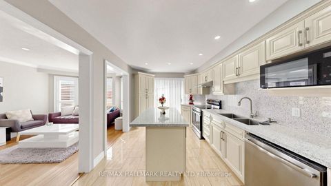 Photo 10 at 336 St Joan of Arc Avenue, Maple, Vaughan