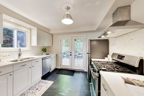 Photo 5 at 4 Bellhaven Road, Woodbine Corridor, Toronto