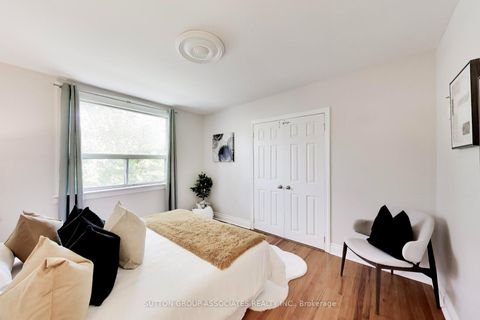 Photo 6 at 4 Bellhaven Road, Woodbine Corridor, Toronto