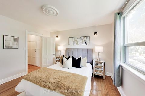 Photo 7 at 4 Bellhaven Road, Woodbine Corridor, Toronto