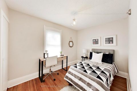 Photo 8 at 4 Bellhaven Road, Woodbine Corridor, Toronto