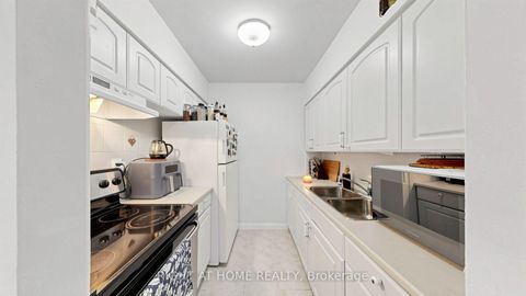 Photo 16 at 904 - 100 Lotherton Pathway, Glen Park, Toronto