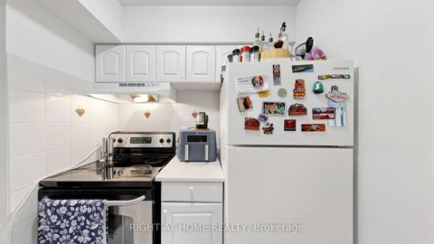Photo 17 at 904 - 100 Lotherton Pathway, Glen Park, Toronto