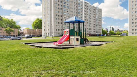Photo 33 at 904 - 100 Lotherton Pathway, Glen Park, Toronto