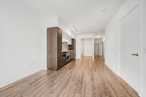 Photo 1 at 806 - 138 Downes Street, Waterfront Communities C8, Toronto