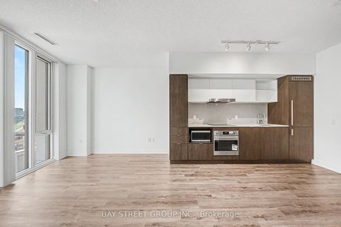 Photo 2 at 806 - 138 Downes Street, Waterfront Communities C8, Toronto