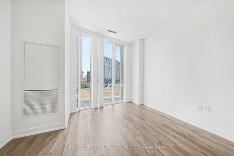 Photo 8 at 806 - 138 Downes Street, Waterfront Communities C8, Toronto