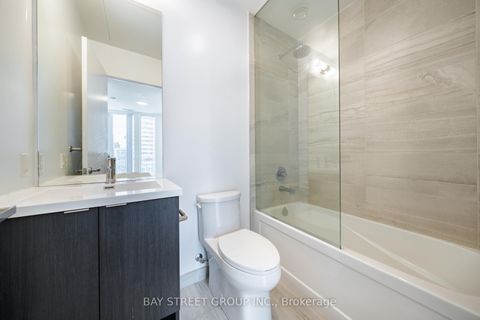 Photo 13 at 806 - 138 Downes Street, Waterfront Communities C8, Toronto