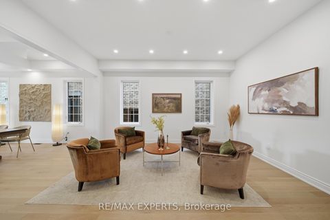 Photo 4 at 211 Stormont Trail, Vellore Village, Vaughan