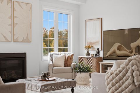 Photo 12 at 211 Stormont Trail, Vellore Village, Vaughan