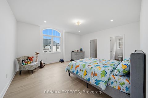 Photo 35 at 211 Stormont Trail, Vellore Village, Vaughan