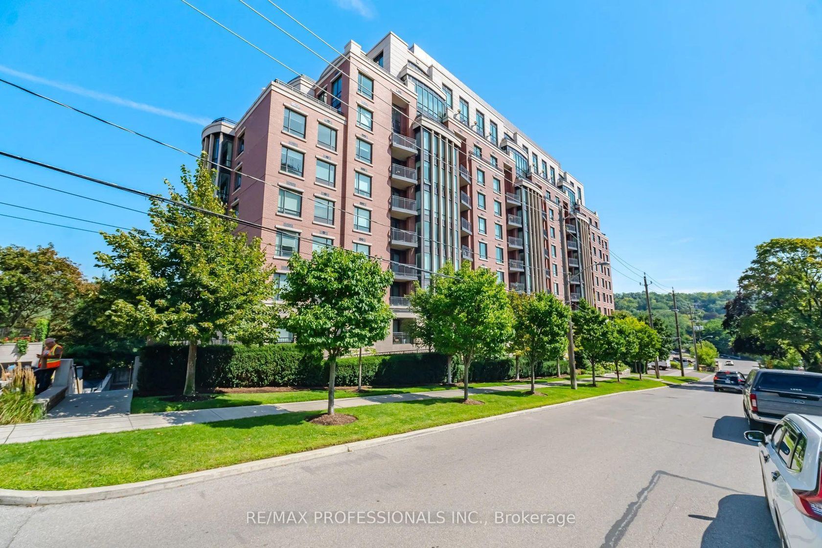 512 - 30 Old Mill Road, Kingsway South, Toronto 