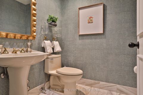 Photo 4 at 805 - 70 Rosehill Avenue, Moore Park, Toronto