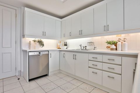 Photo 12 at 805 - 70 Rosehill Avenue, Moore Park, Toronto