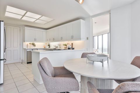 Photo 13 at 805 - 70 Rosehill Avenue, Moore Park, Toronto