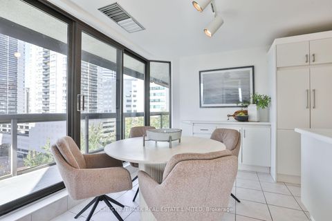 Photo 15 at 805 - 70 Rosehill Avenue, Moore Park, Toronto