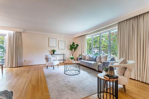 Photo 2 at 220 Edenbridge Drive, Humber Valley, Toronto