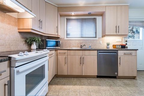 Photo 7 at 220 Edenbridge Drive, Humber Valley, Toronto